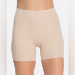🌺 SPANX Thinstincts® Girl Short - Soft Nude